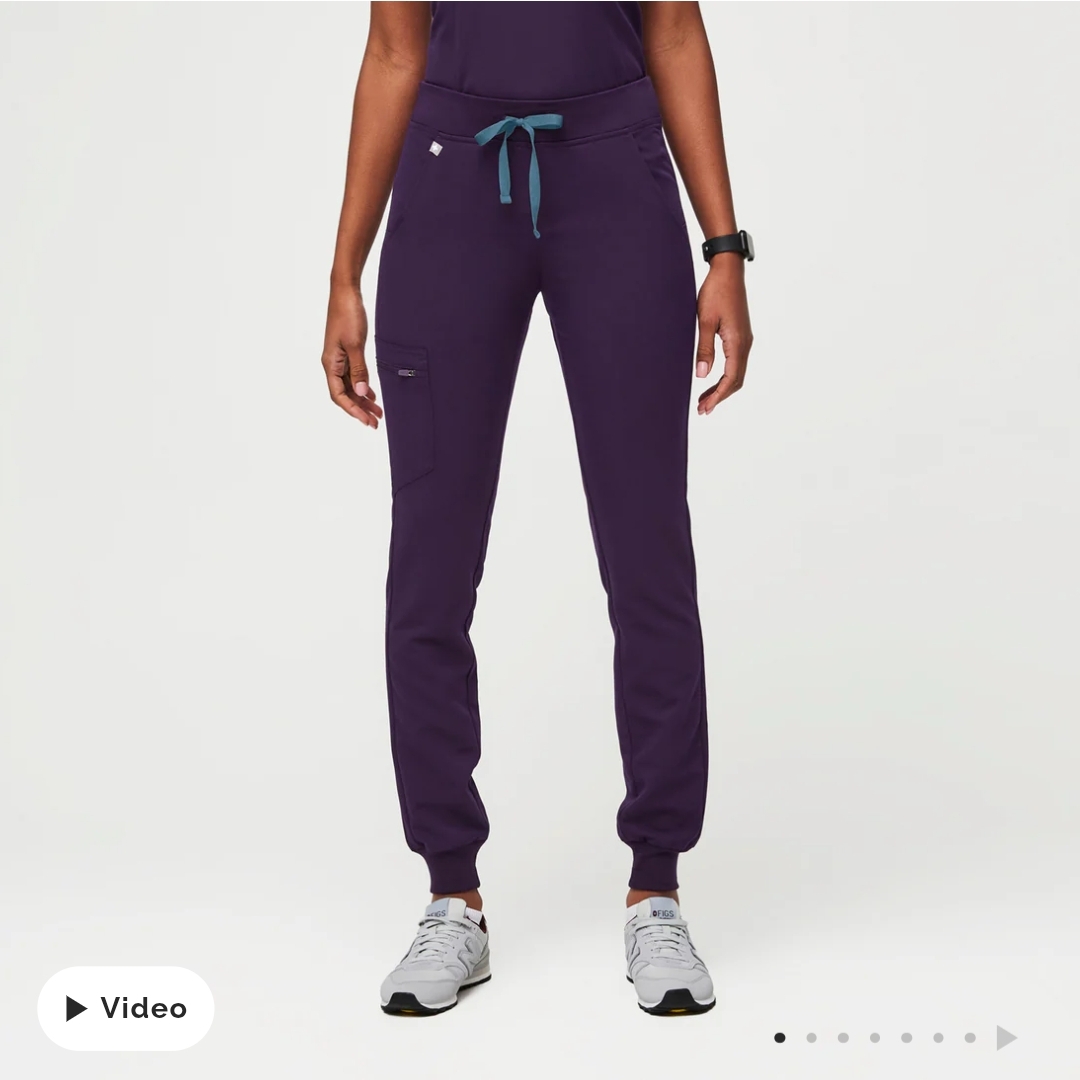 Figs Purple Joggerpants With Elastic Waistband And 3 Pocket Casma Scrub Top